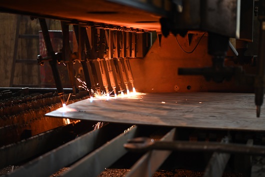 今天，向堅持在一線工作的鋼結構工人致敬